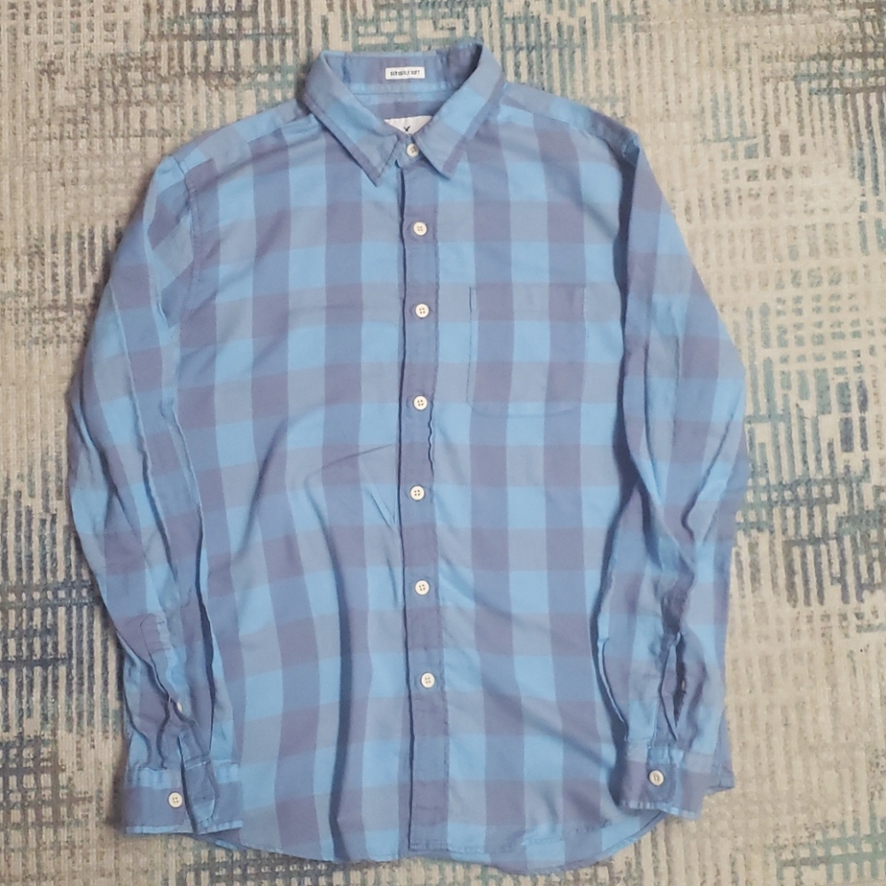 🦅American Eagles seriously soft plaid shirt🦅